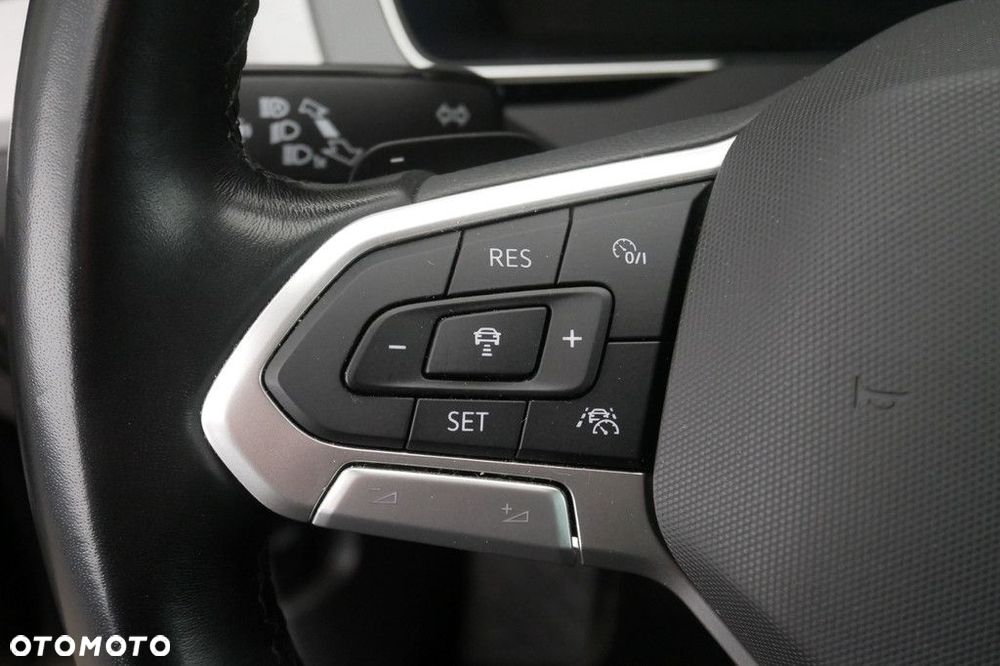 Volkswagen Passat - 26