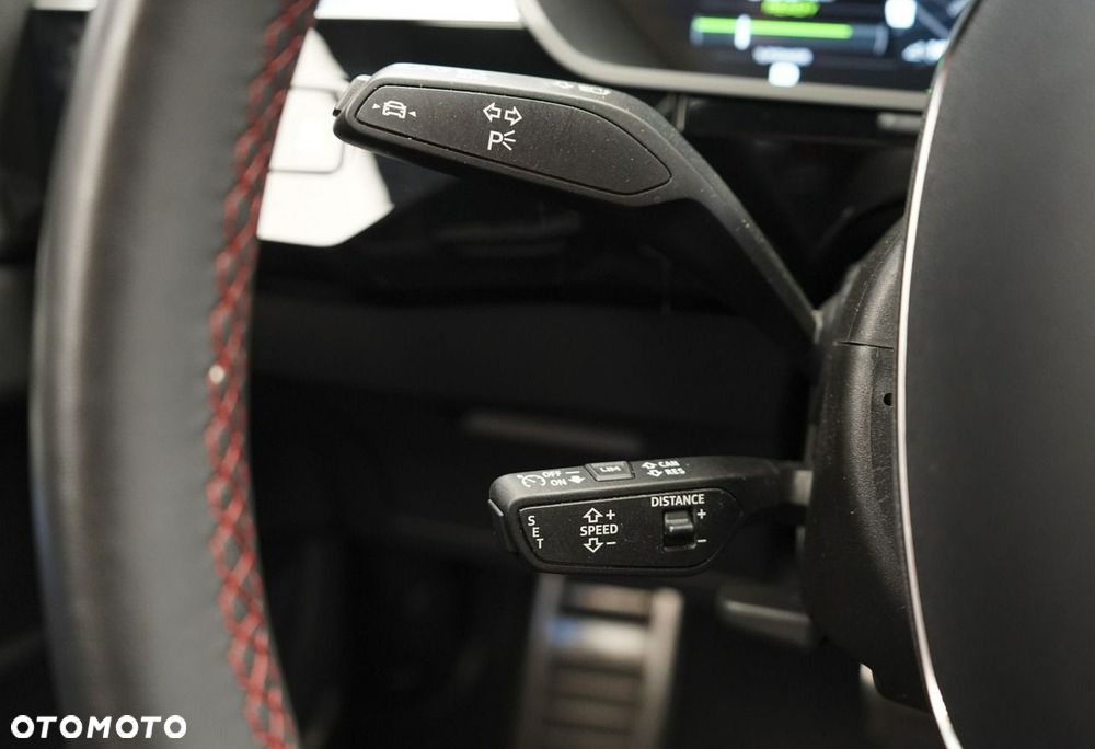 Audi Q8 e-tron - 25