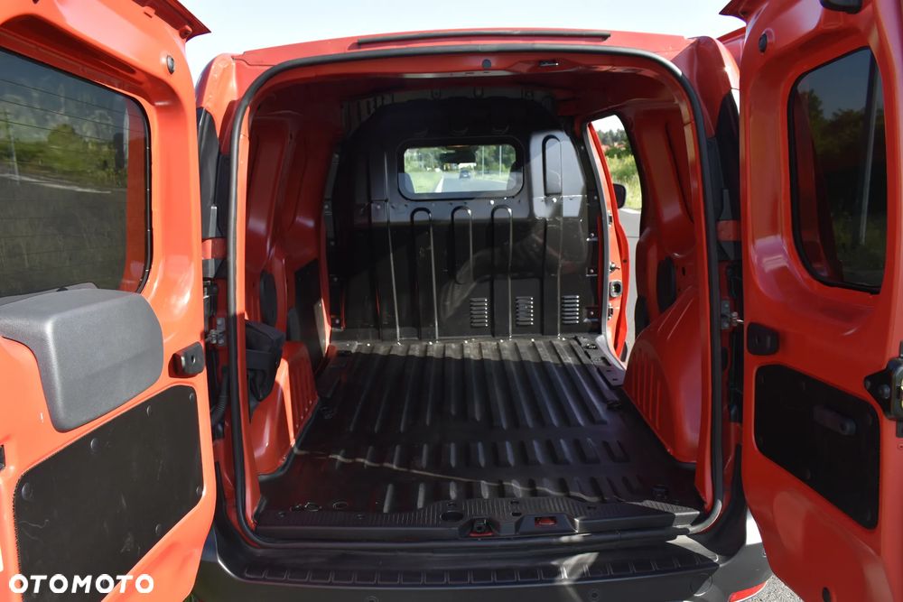 Renault EXPRESS - 21