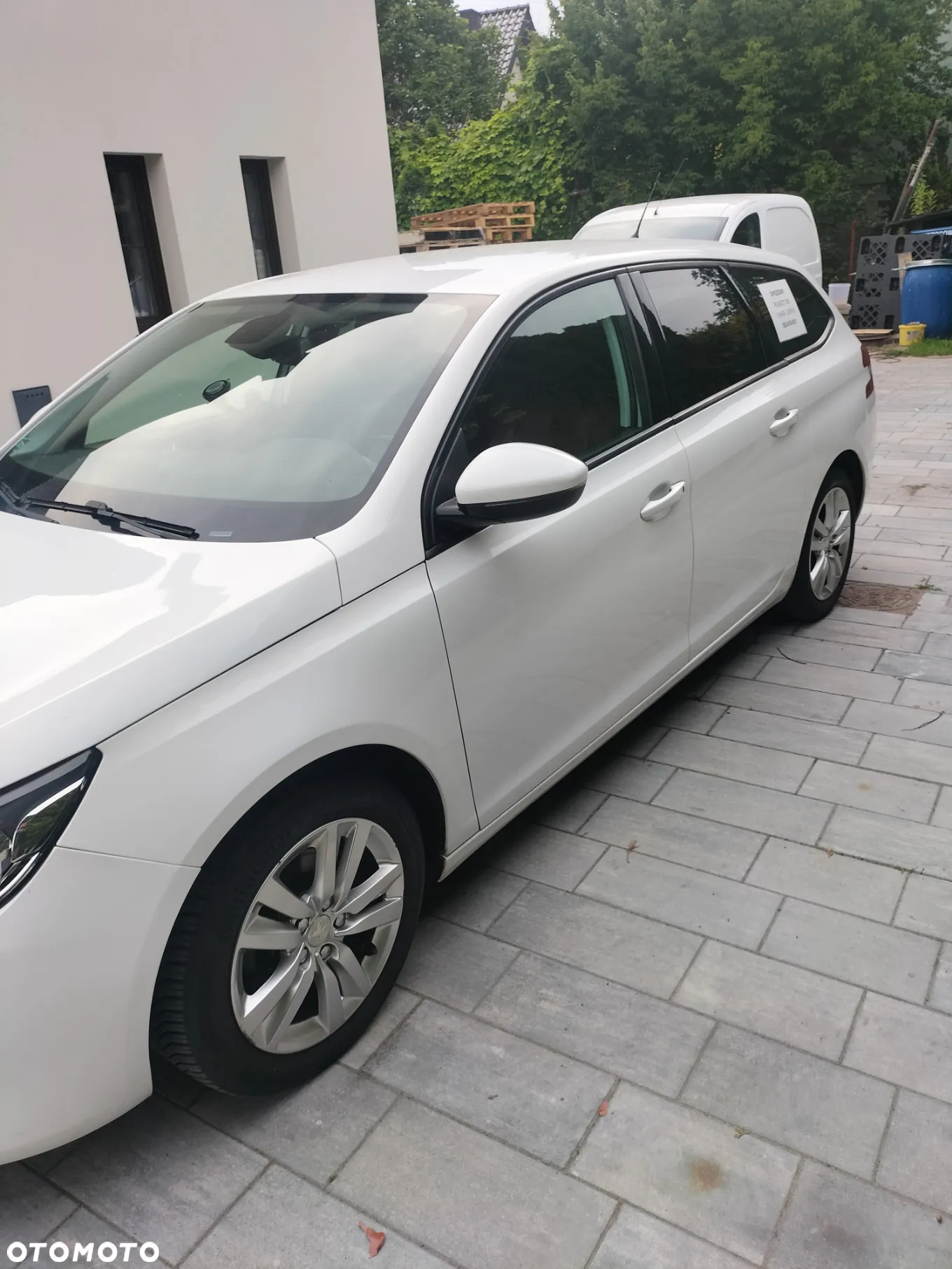 Peugeot 308 1.6 BlueHDi Allure S&S - 15