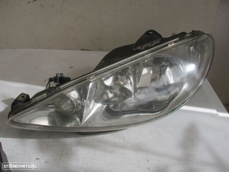 Farol Optica Peugeot 206 2004 - 4