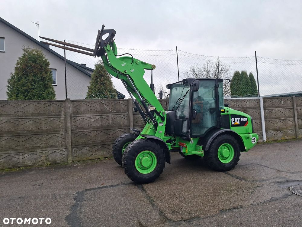 Caterpillar CAT 906 M - 14