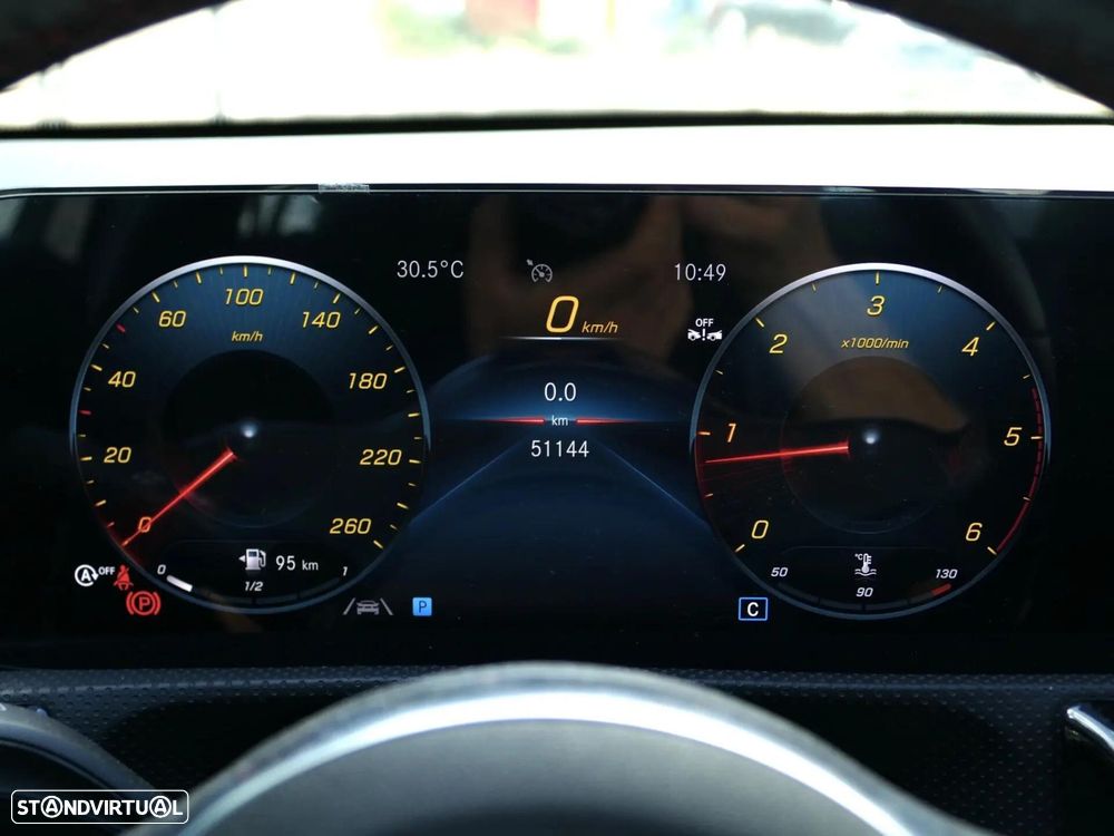 Mercedes-Benz A 180 d AMG Line - 19