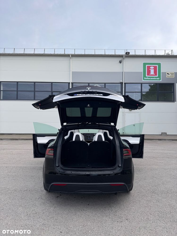 Tesla Model X Long Range - 17