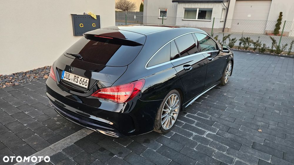 Mercedes-Benz CLA 220 4Matic 7G-DCT AMG Line - 25