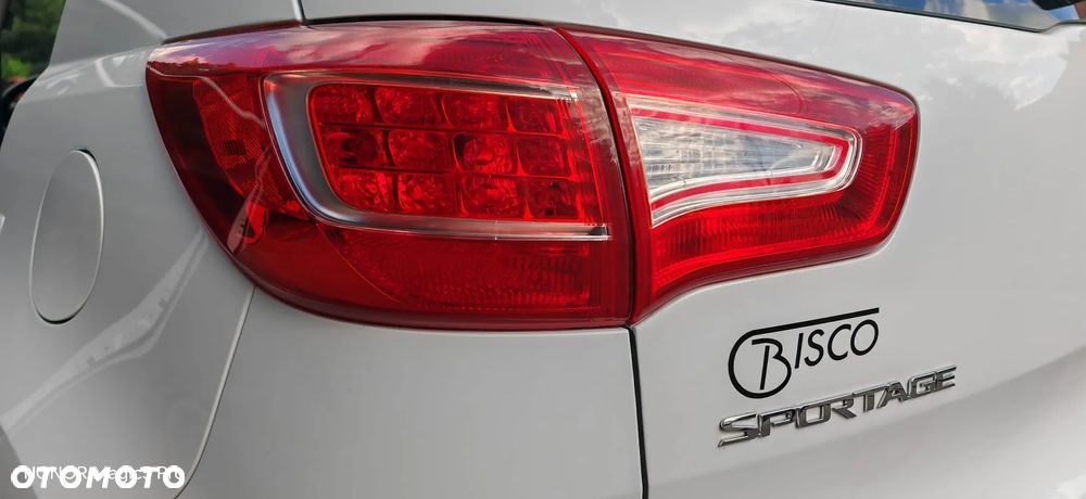 Kia Sportage 1.7 CRDI 2WD Dream-Team Edition - 9