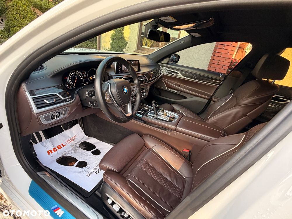 BMW Seria 7 740Li - 19