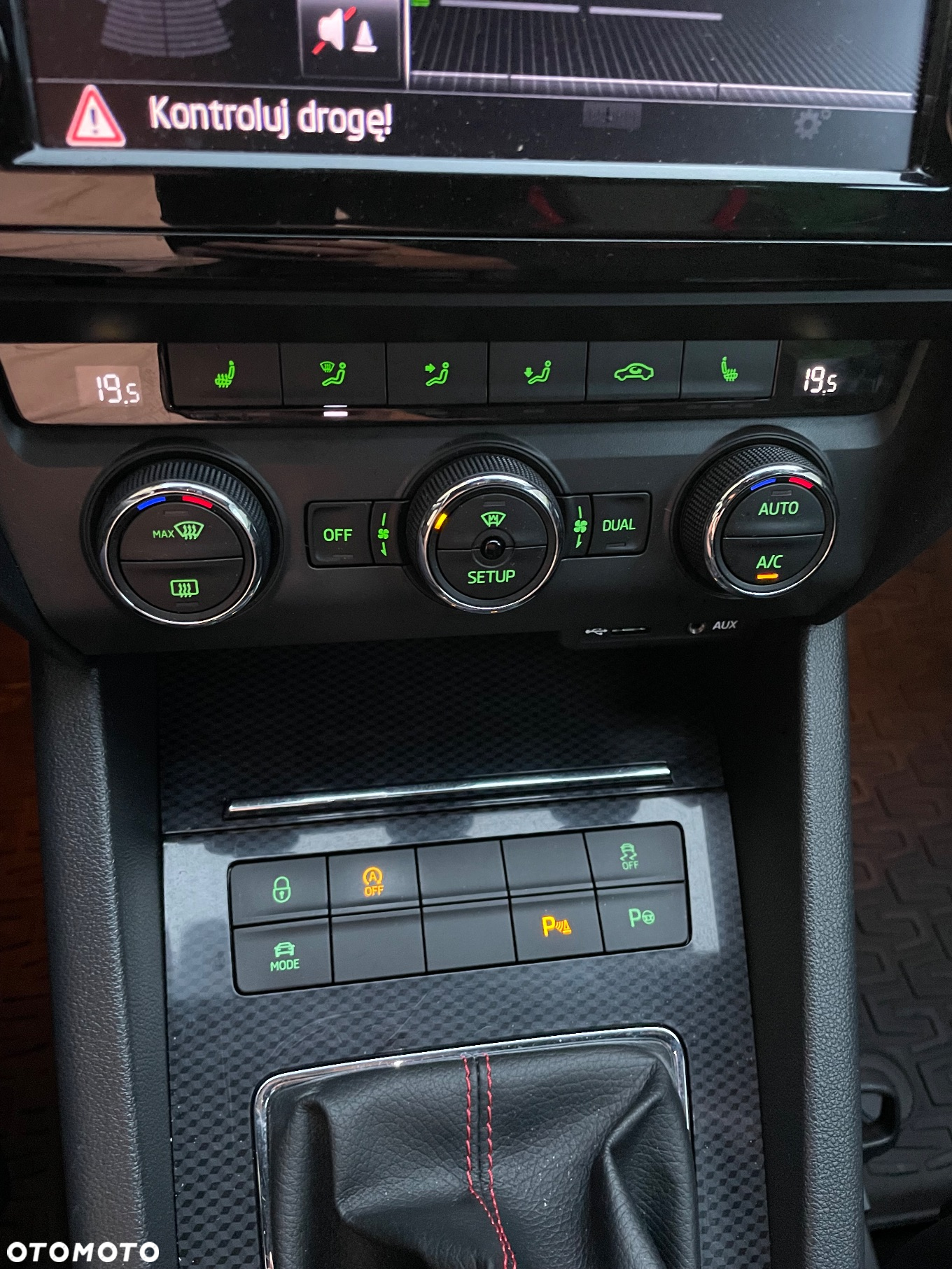 Skoda Octavia Combi 2.0 TDI RS - 25