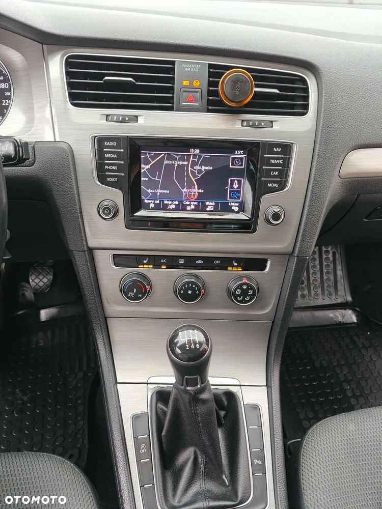 Volkswagen Golf VII 1.6 TDI BlueMotion Trendline - 12