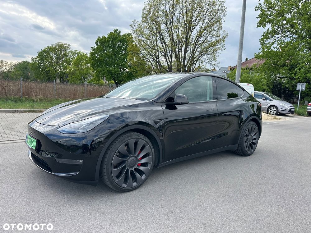 Tesla Model Y Performance AWD - 3