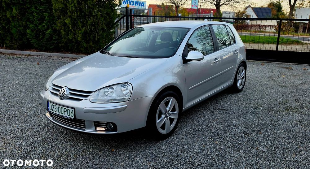 Volkswagen Golf - 8