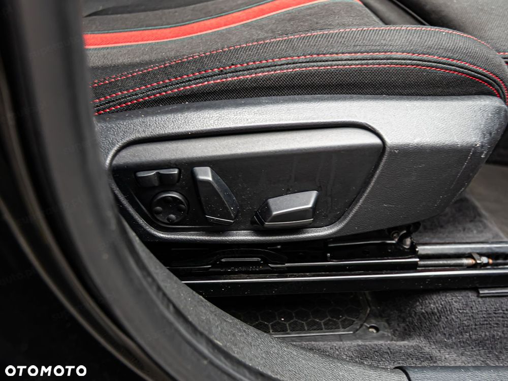 BMW X1 sDrive18d - 9