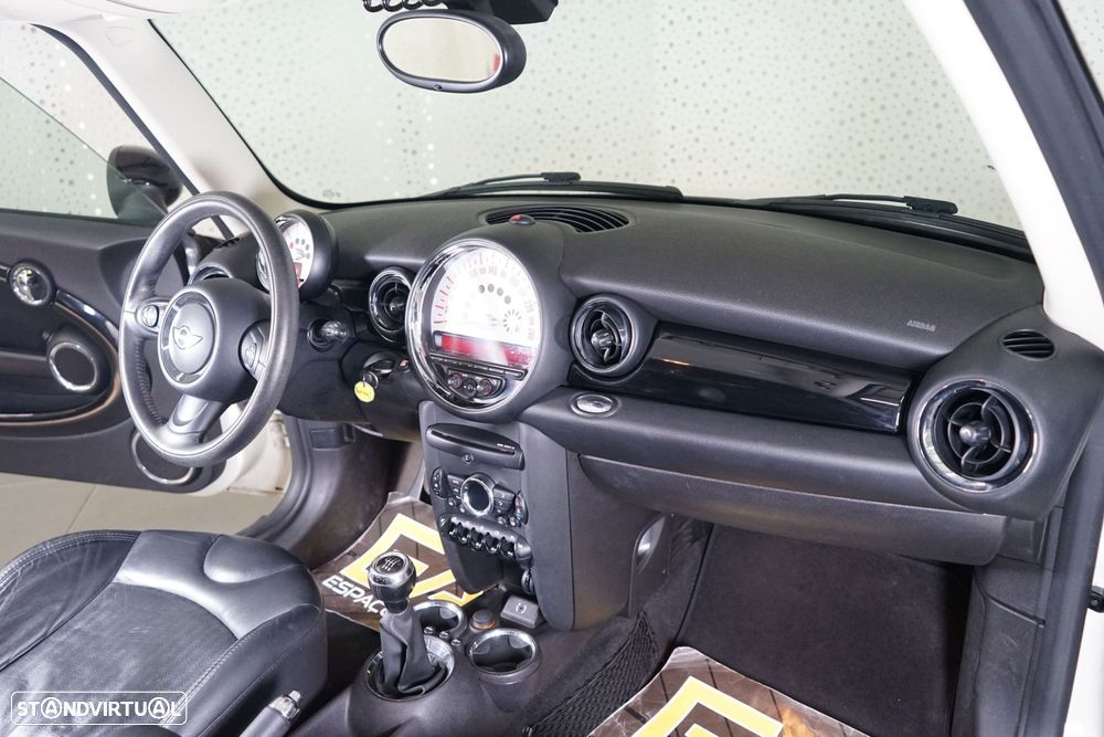 MINI 3 Portas Cooper D - 15
