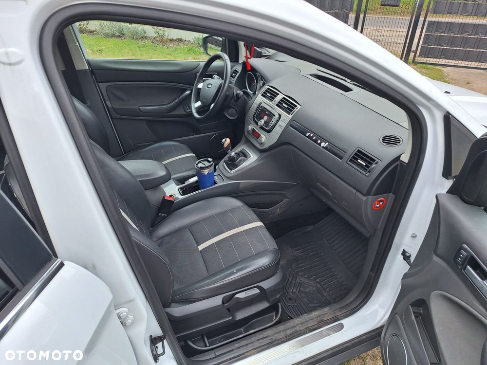 Ford Kuga 2.0 TDCi Titanium - 8