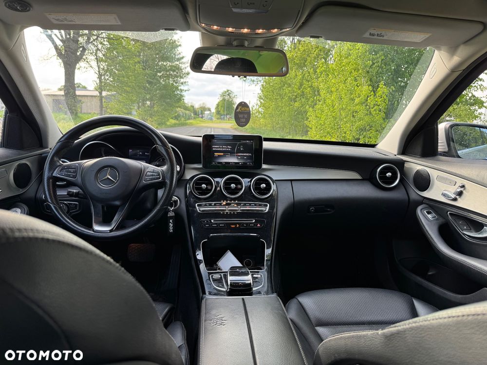 Mercedes-Benz Klasa C 300 7G-TRONIC Exclusive - 8