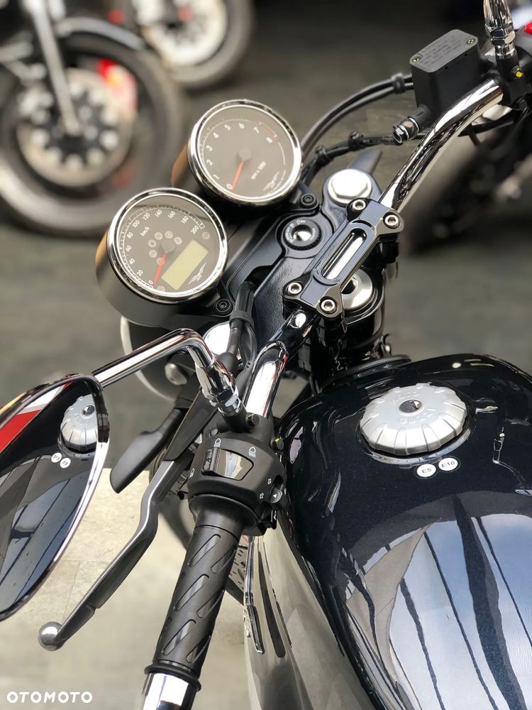 Moto Guzzi V7 - 9