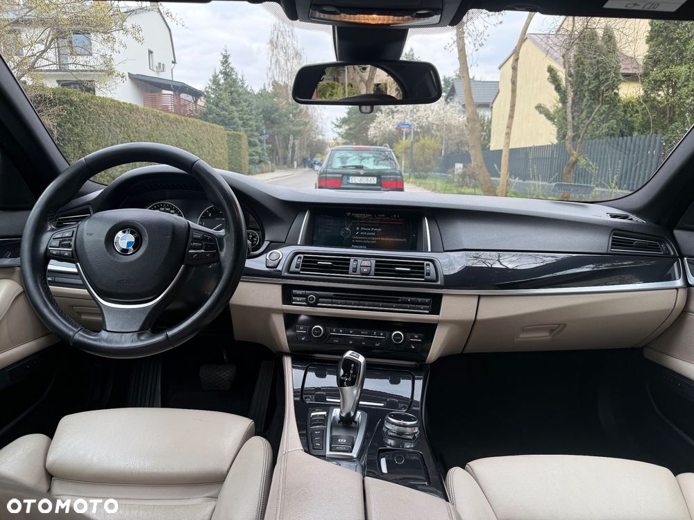 BMW Seria 5 525d xDrive Luxury Line - 18