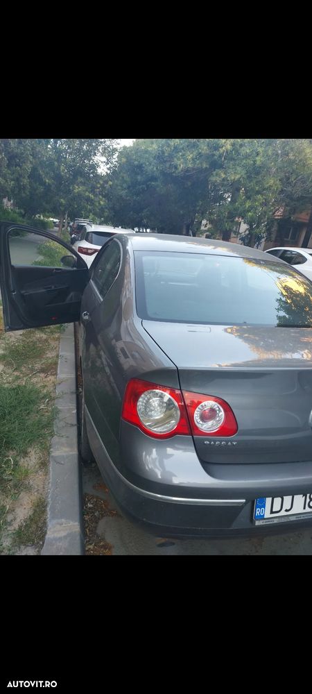 Volkswagen Passat - 16
