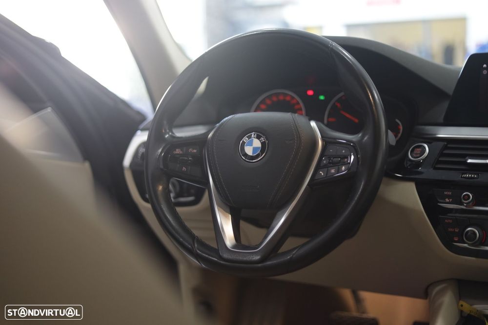 BMW 520 d Auto - 25
