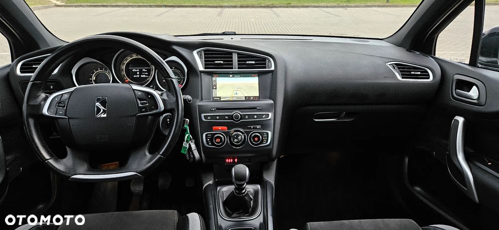 DS Automobiles DS 4 Crossback - 9