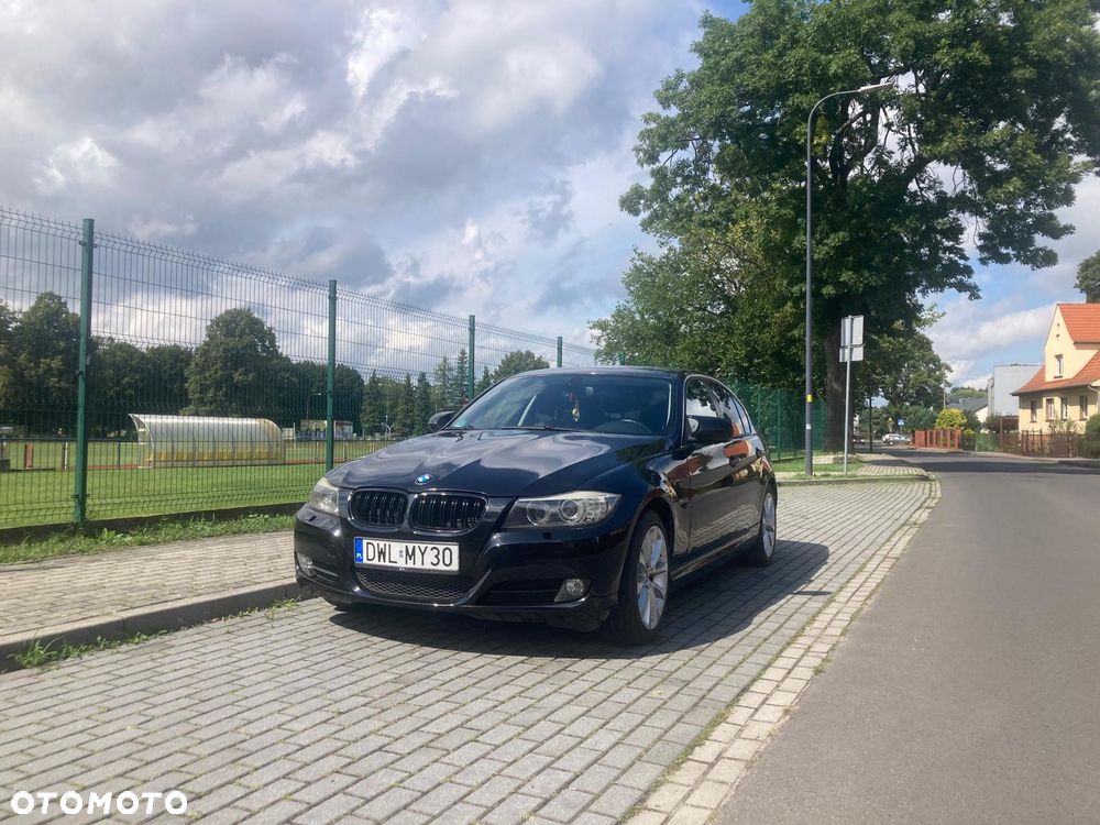 BMW Seria 3 318i - 1