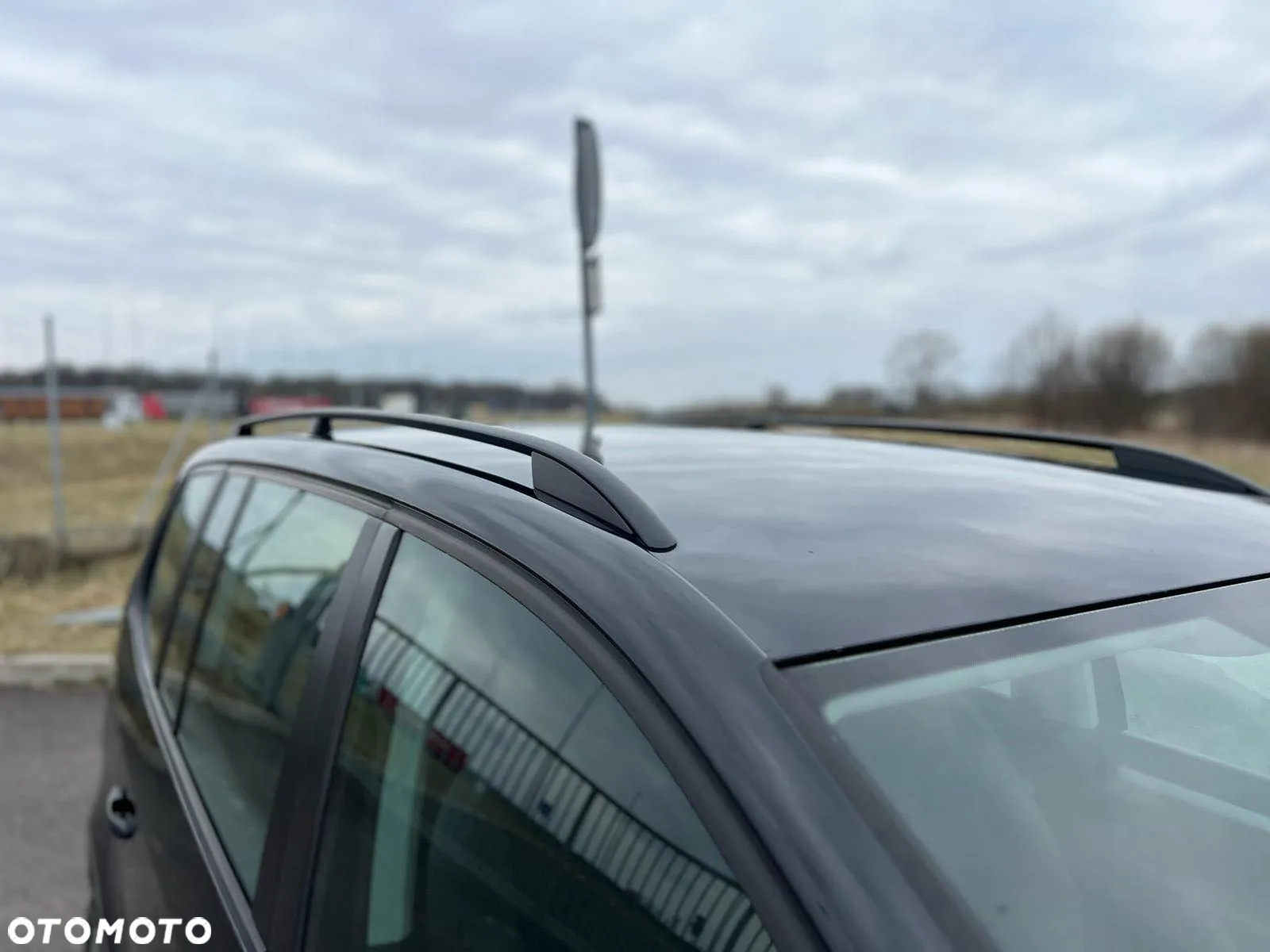 Volkswagen Touran 1.6 TDI DPF Trendline DSG - 6