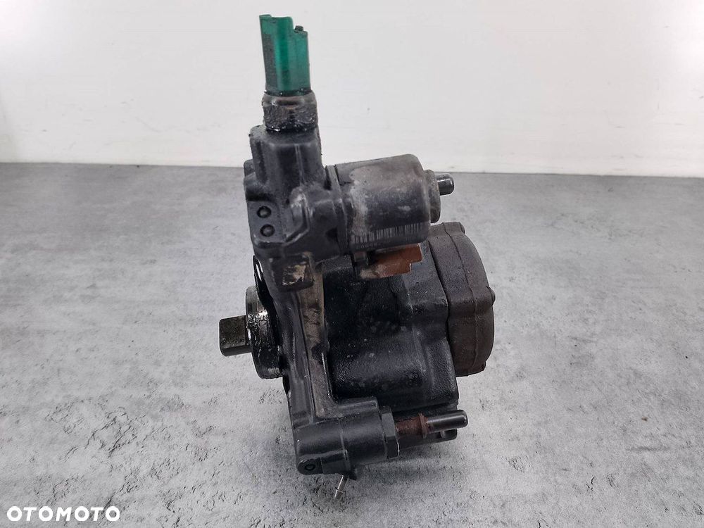 POMPA WTRYSKOWA CITROEN C5 III 7190-189A  2.0 HDI - 1