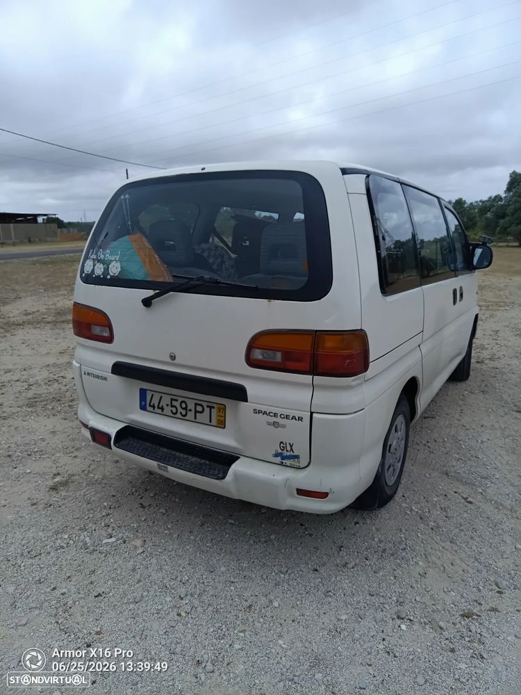 Mitsubishi Space Gear - 2