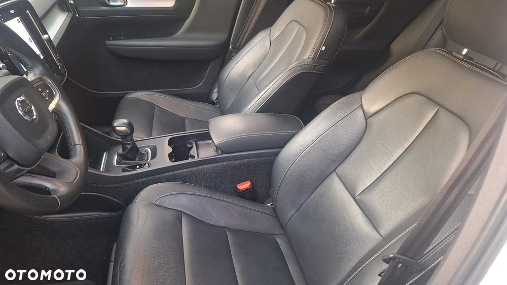 Volvo XC 40 T3 Inscription - 14