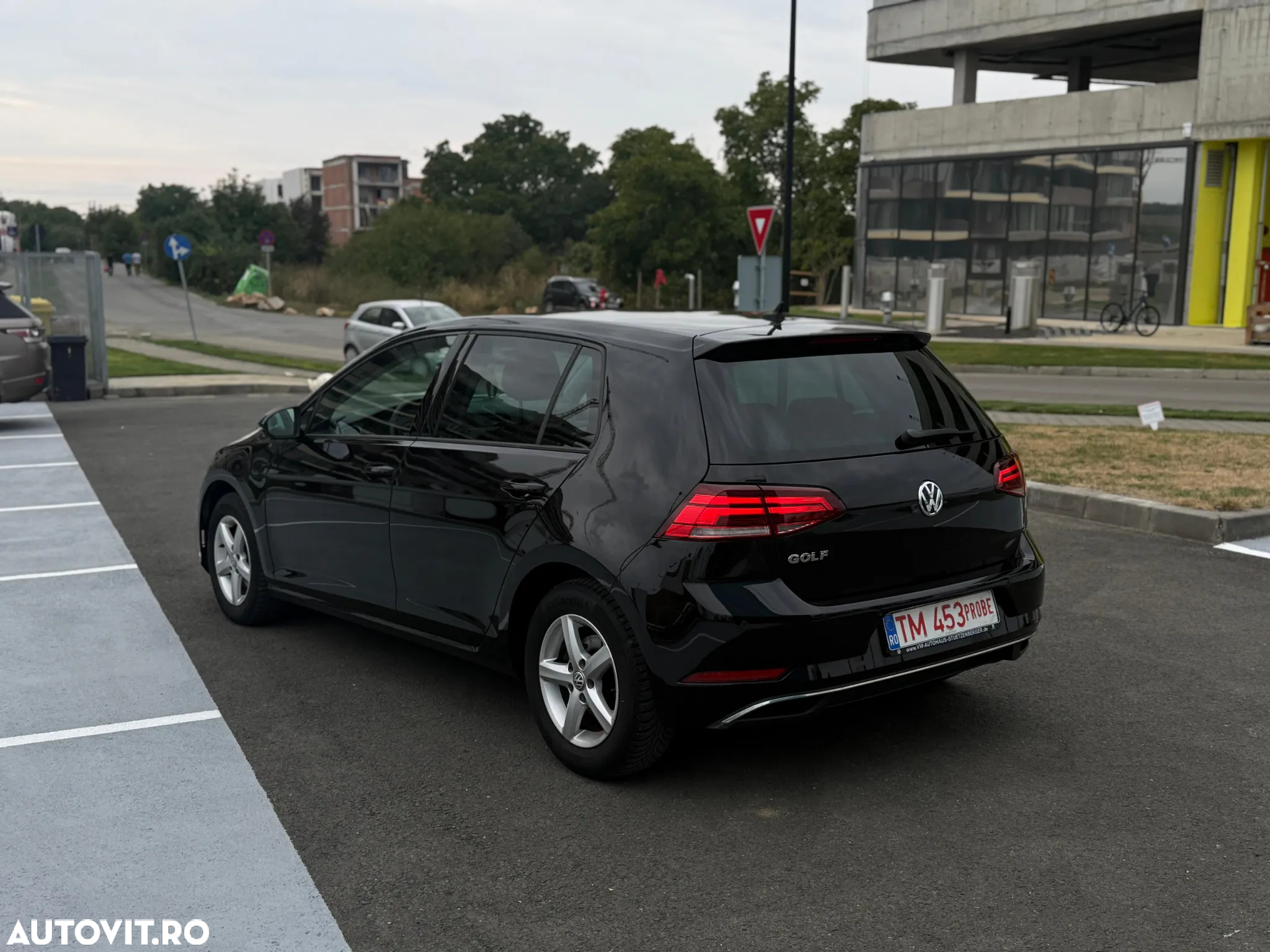 Volkswagen Golf 2.0 TDI Join - 4