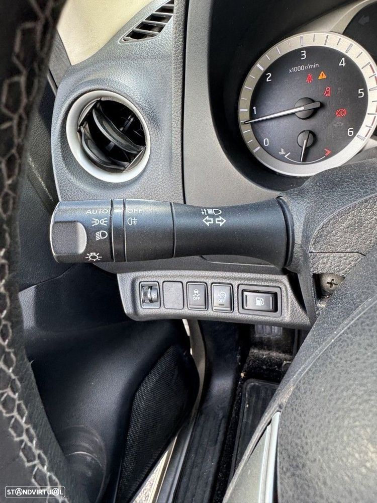 Nissan Navara 2.3 dCi CD 4WD N-Connecta - 9