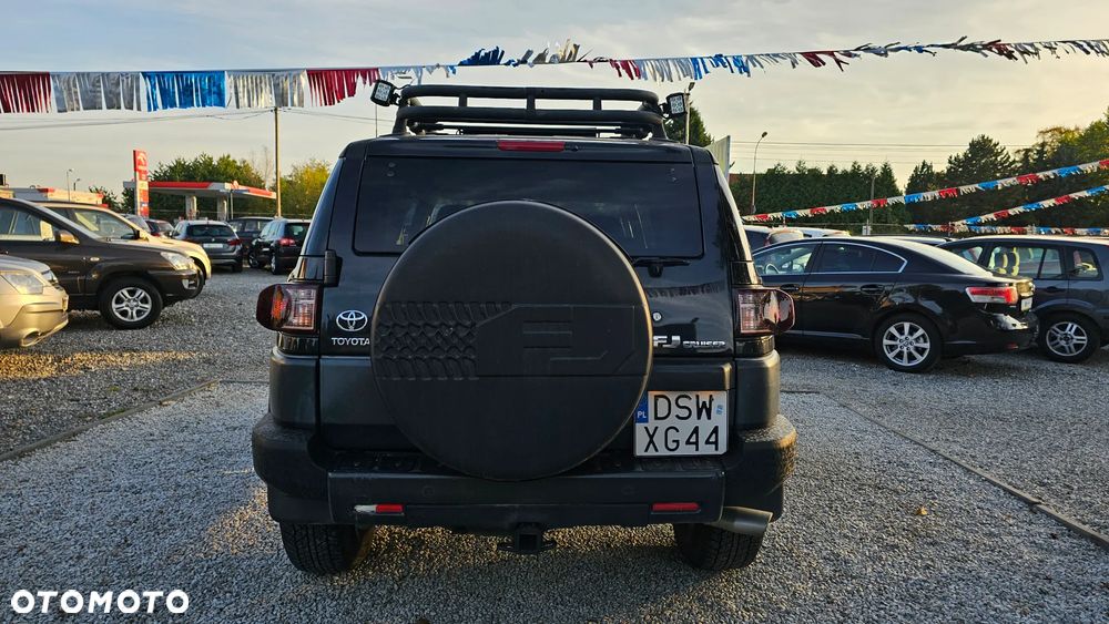 Toyota FJ - 27