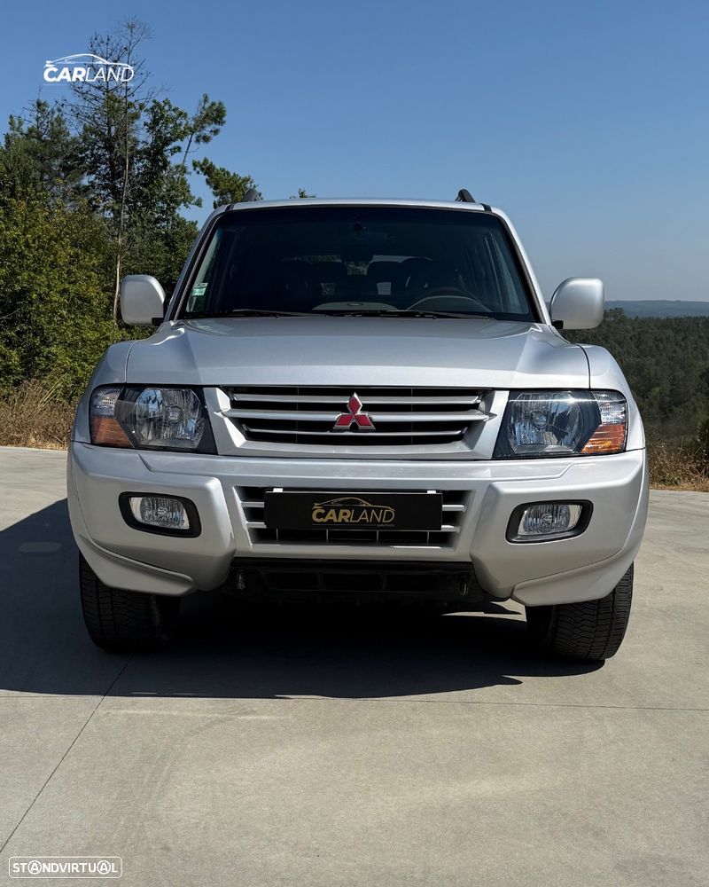 Mitsubishi Pajero - 2