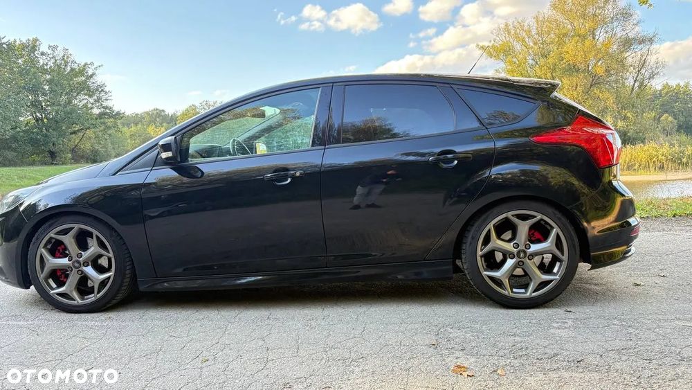 Ford Focus ST - 8