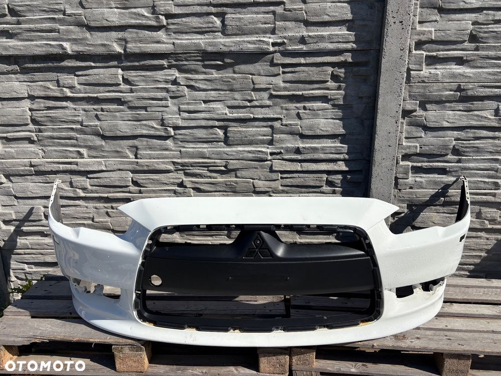 Mitsubishi Lancer zderzak przedni - 1