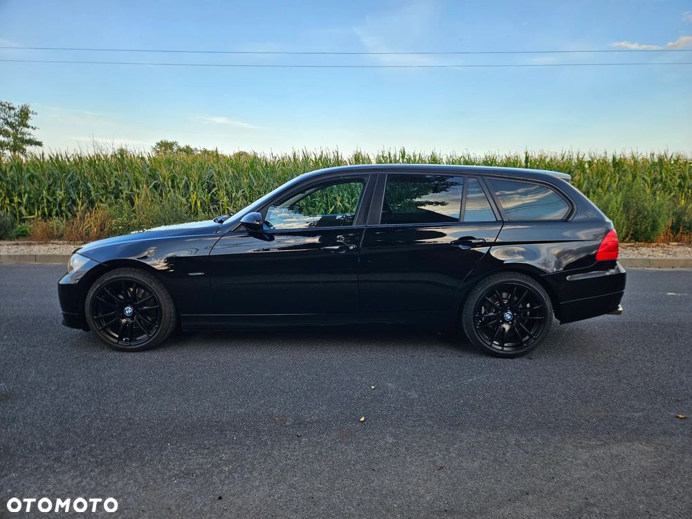 BMW Seria 3 318i - 9