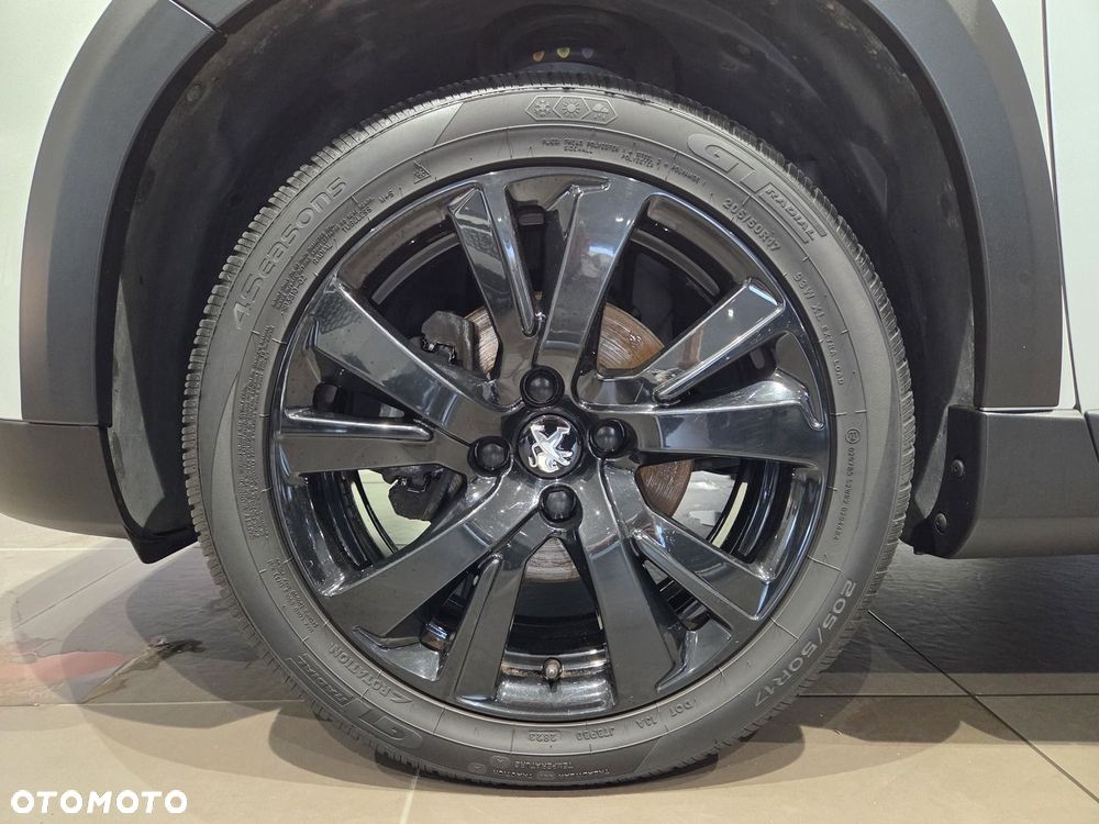 Peugeot 2008 1.2 PureTech Allure S&S - 31