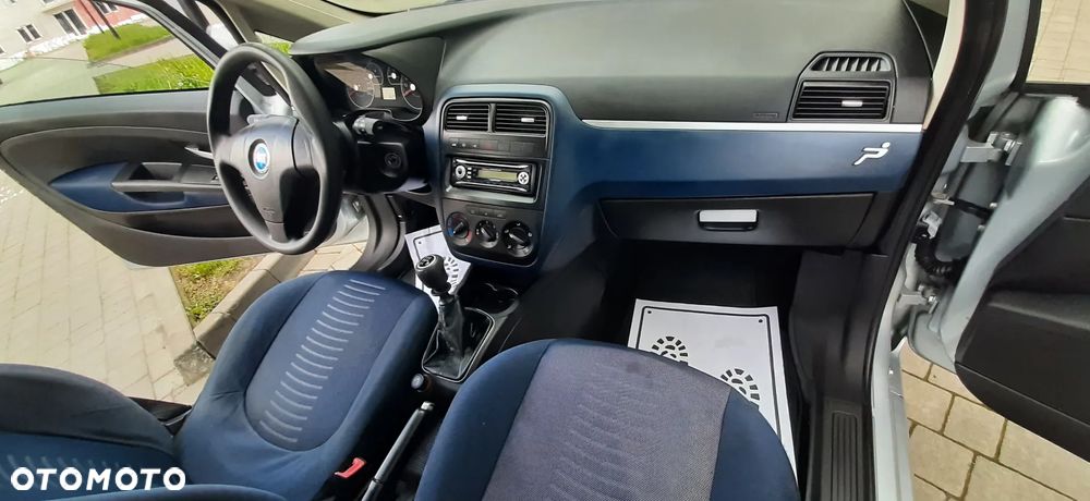 Fiat Grande Punto - 36