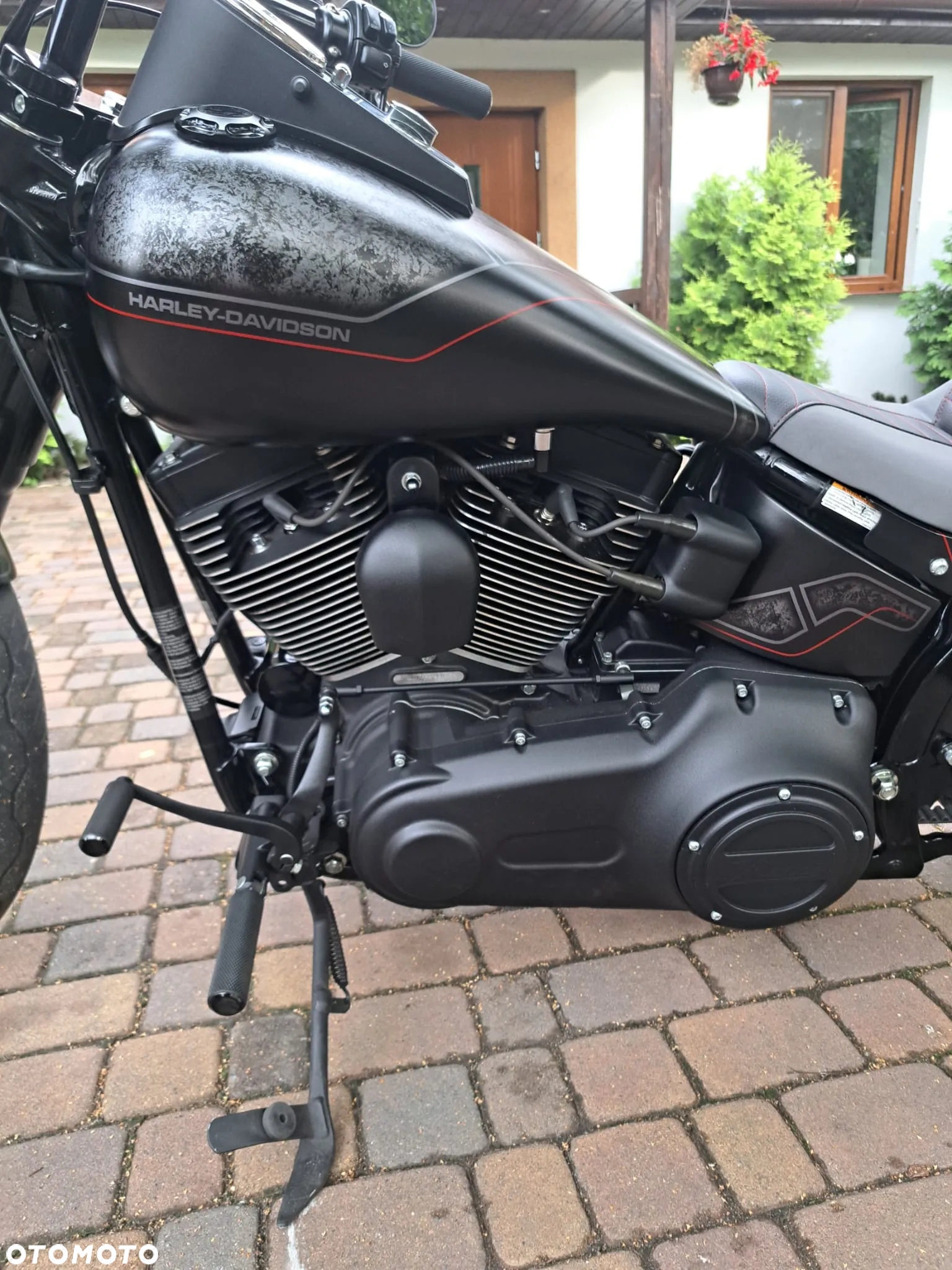 Harley-Davidson Softail Custom - 13