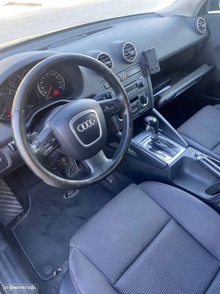 Audi A3 Sportback 2.0 TDi DSG - 6