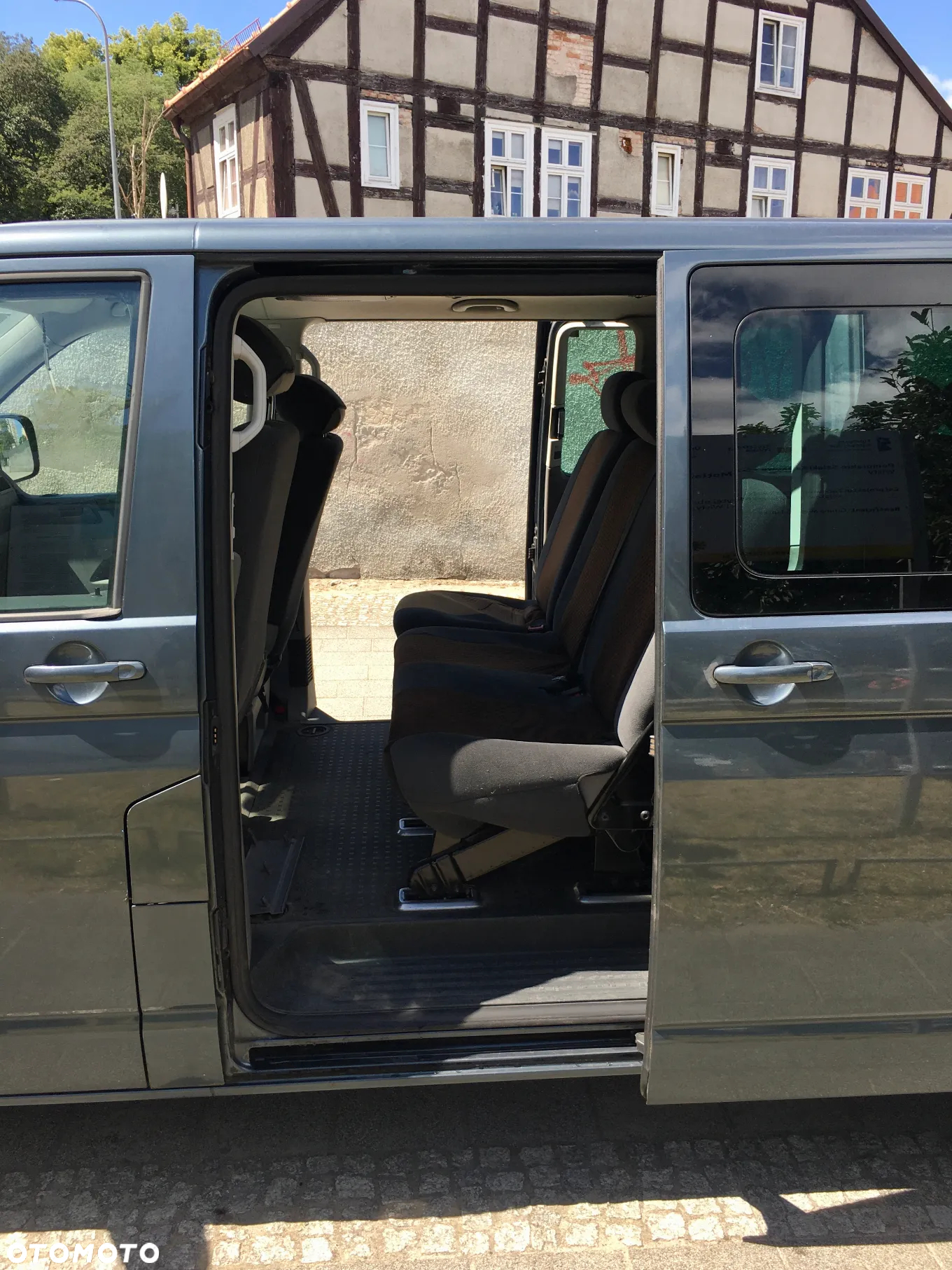 Volkswagen Caravelle - 5