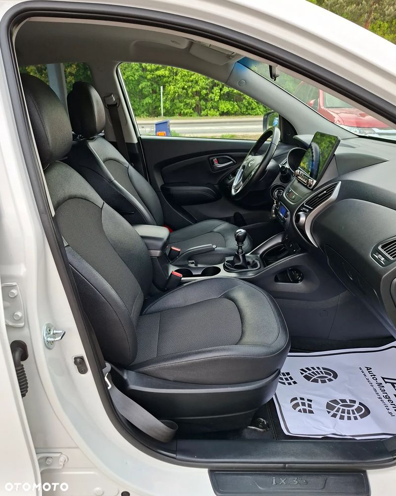 Hyundai ix35 1.6 2WD Fifa World Cup Edition - 10