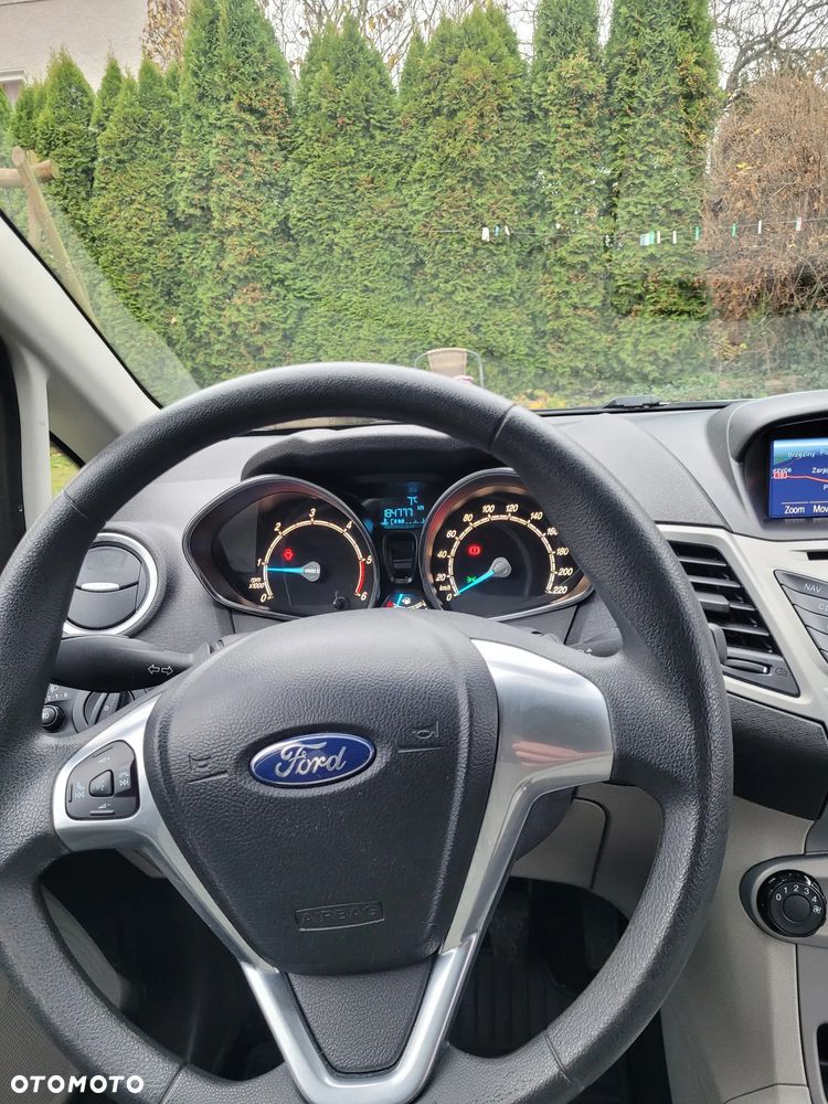 Ford Fiesta 1.6 TDCi SYNC Edition - 25