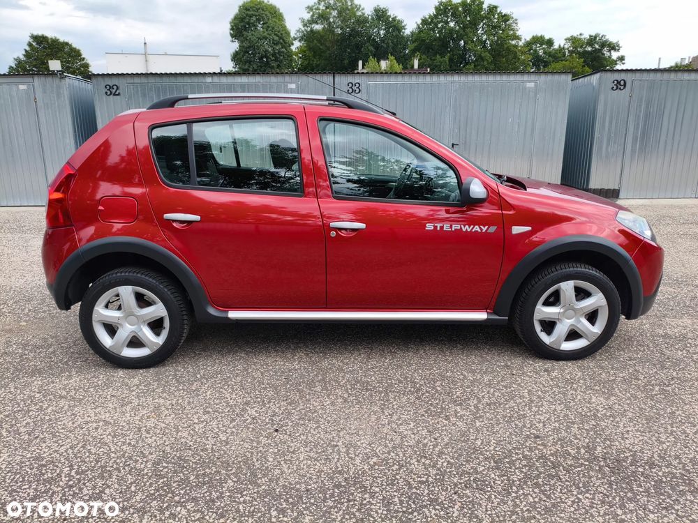Dacia Sandero Stepway 1.6 - 13