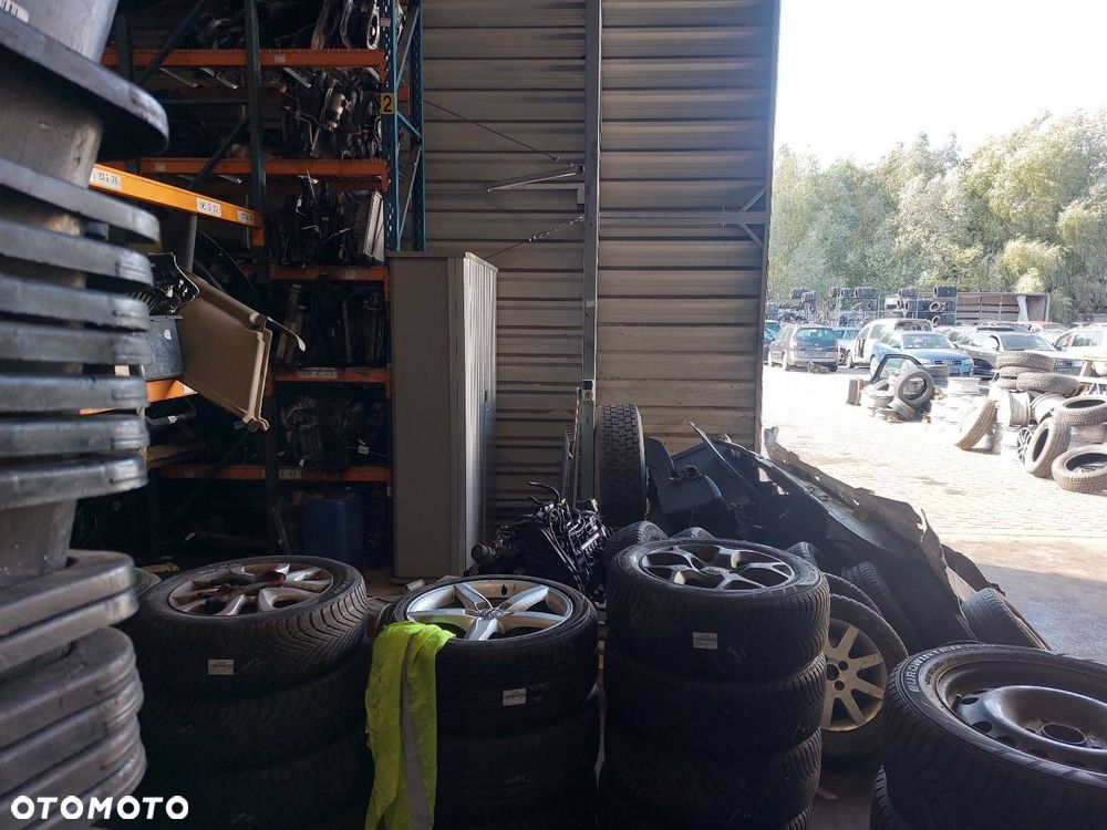 FELGI ALUMINIOWE 3 SZT 8K0601025D 5x112 8Jx18 ET47 FI66,6 AUDI MB - 14