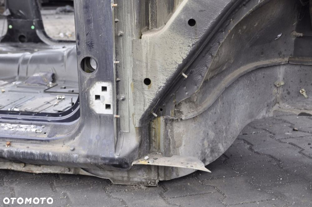 BENTLEY ARNAGE  ĆWIARTKA PODŁUŻNICA PRAWA PRZÓD - 8