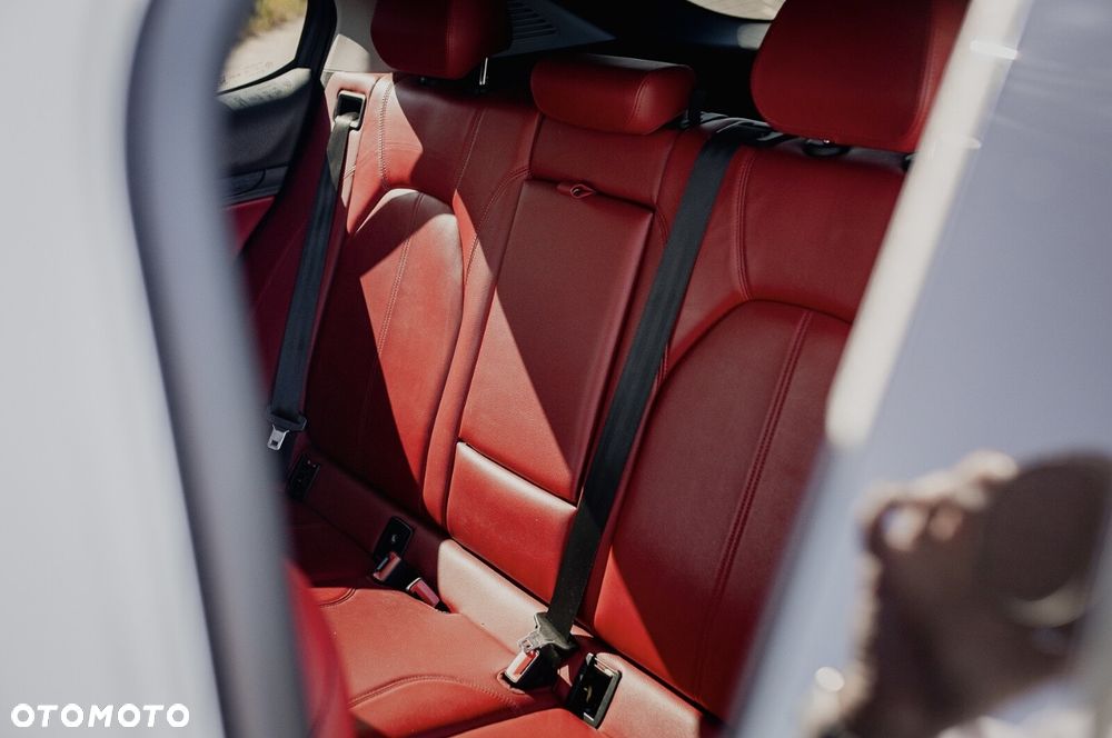 Alfa Romeo Stelvio - 21