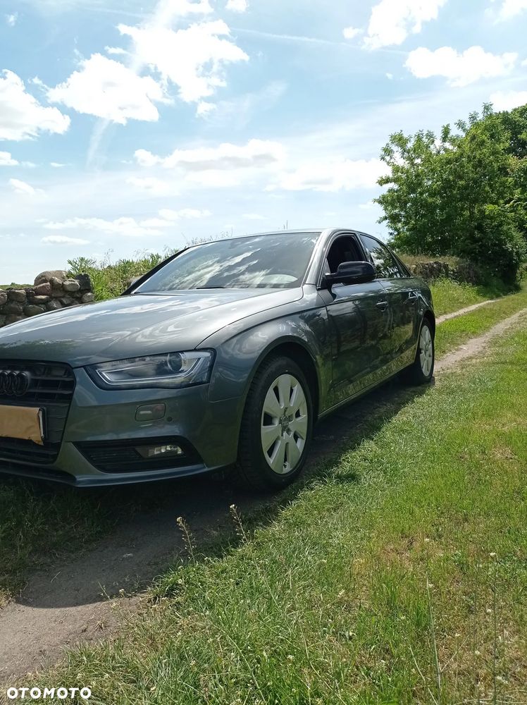 Audi A4 Limousine 2.0 TDI DPF clean diesel multitronic S line Sportpaket - 6