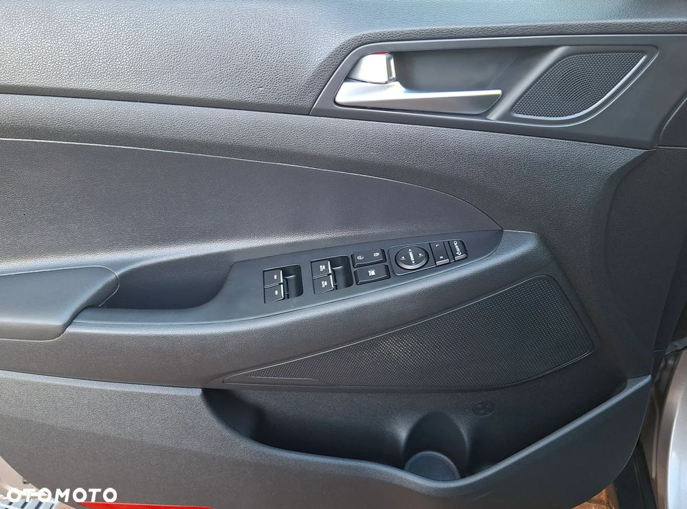 Hyundai Tucson blue 1.6 CRDi 2WD DCT Premium - 27