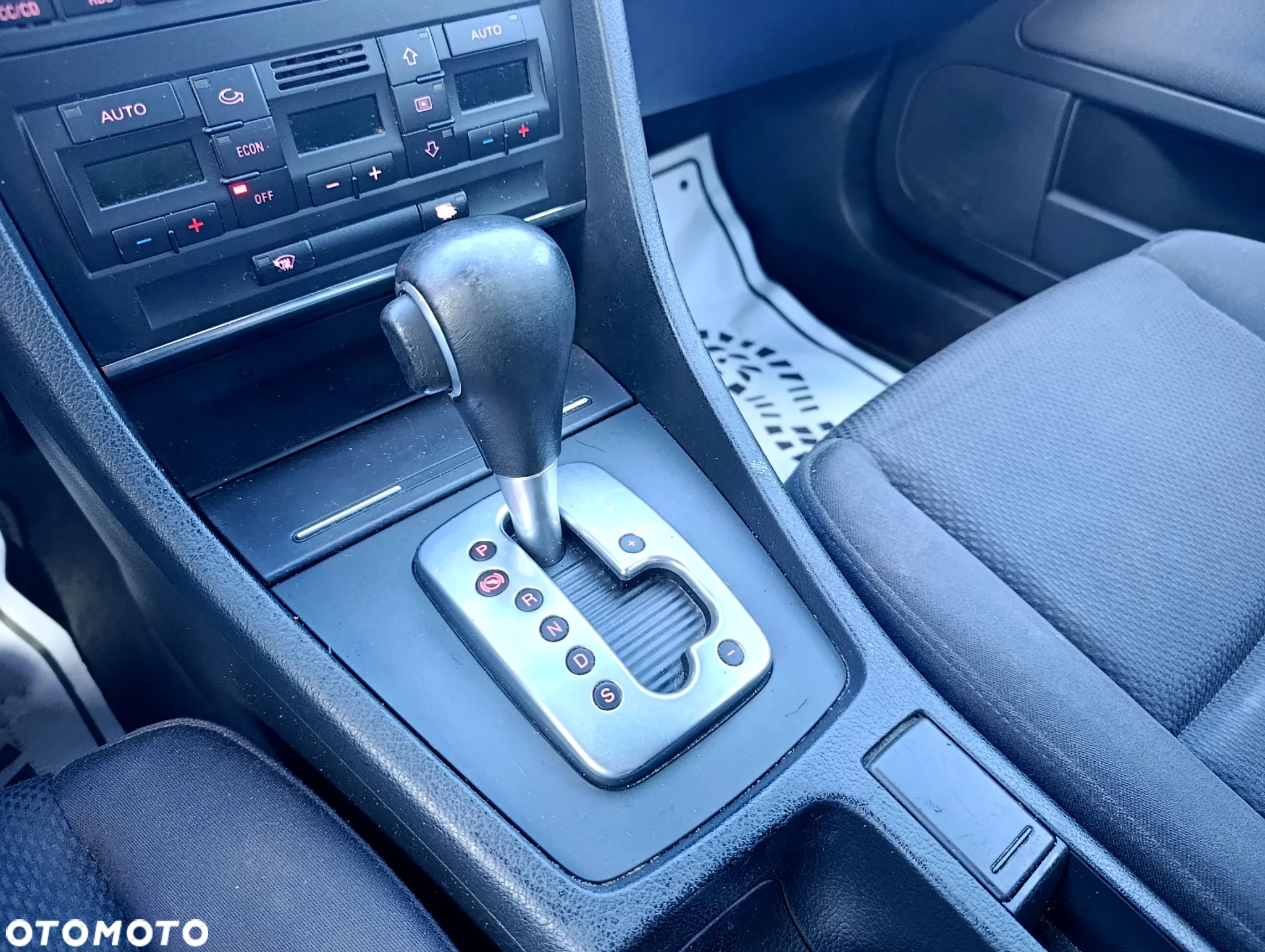Audi A4 2.0 Multitronic - 17